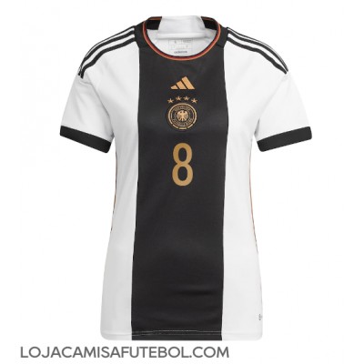 Camisa de Futebol Alemanha Leon Goretzka #8 Equipamento Principal Mulheres Mundo 2022 Manga Curta